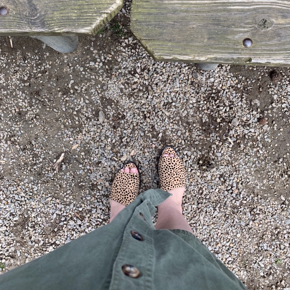 Leopard print flat open toe shoe